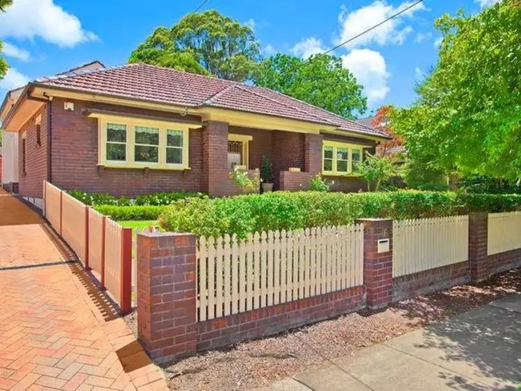 16 Hollis Avenue, Denistone East NSW 2112