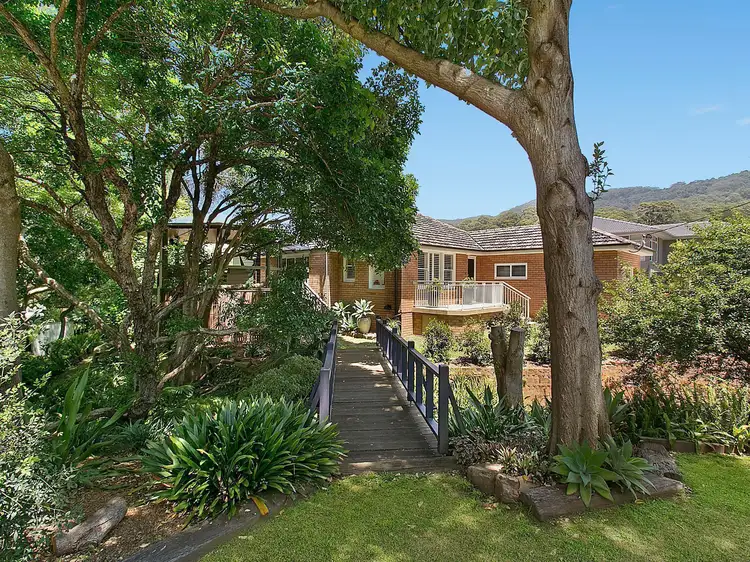 27 Jennifer Crescent, Thirroul NSW 2515
