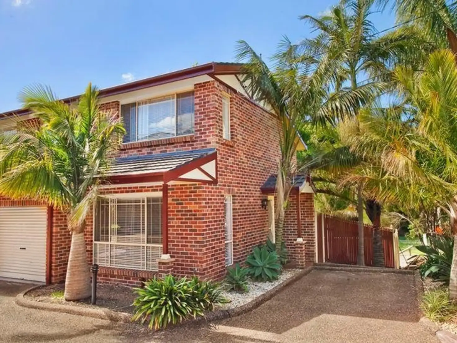Main view of Homely townhouse listing, 1/10 Gordon Street, Woonona NSW 2517