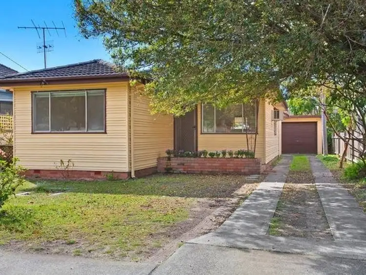 28 Picnic Parade, Ettalong Beach NSW 2257