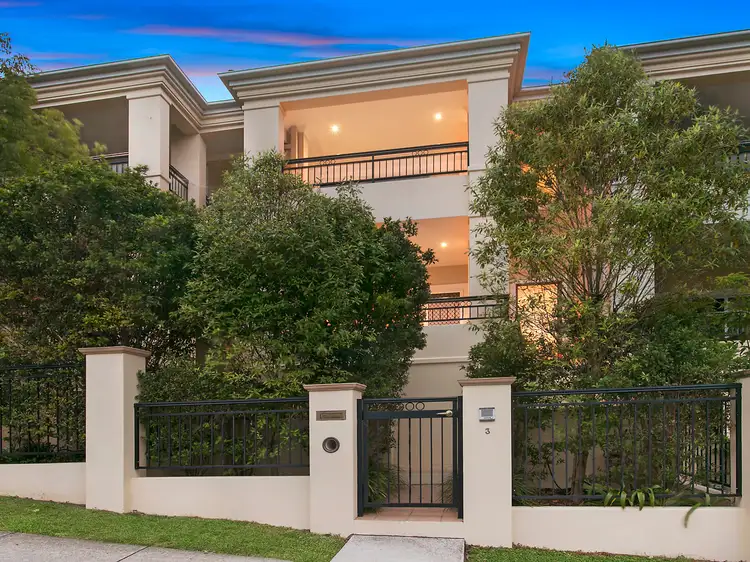 3 Kensington Terrace, Toowong QLD 4066