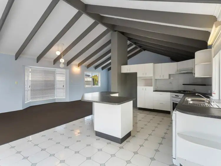 Fifth view of Homely house listing, 4 Lachlan Crescent, Sandstone Point QLD 4511