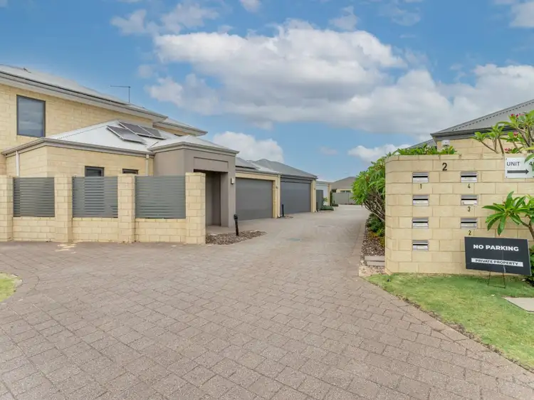 2/2 Whitmore Loop