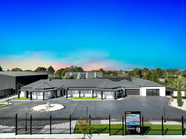 22 Rupertsdale Rd, Sunbury VIC 3429