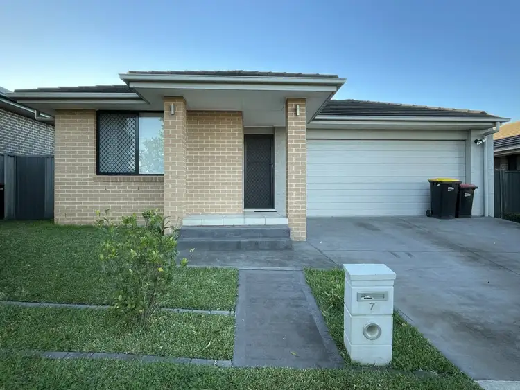 7 Buchanan Street, Jordan Springs NSW 2747