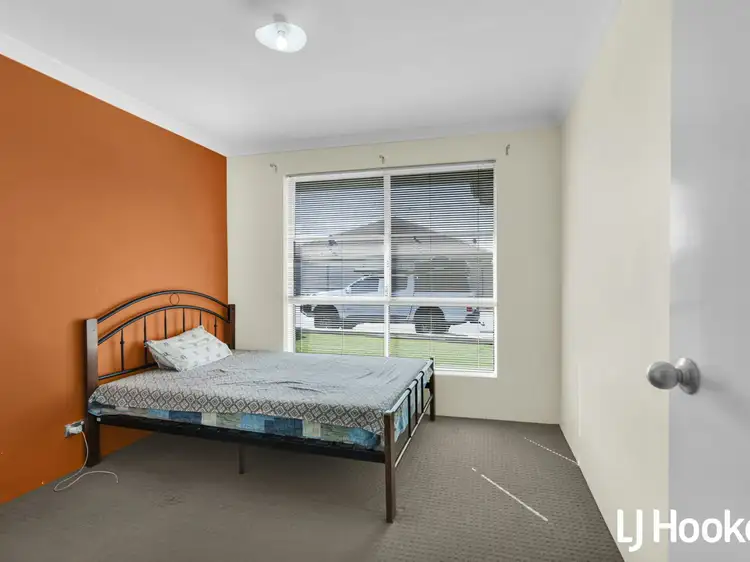 Fifth view of Homely house listing, 8 Padua Road, Piara Waters WA 6112