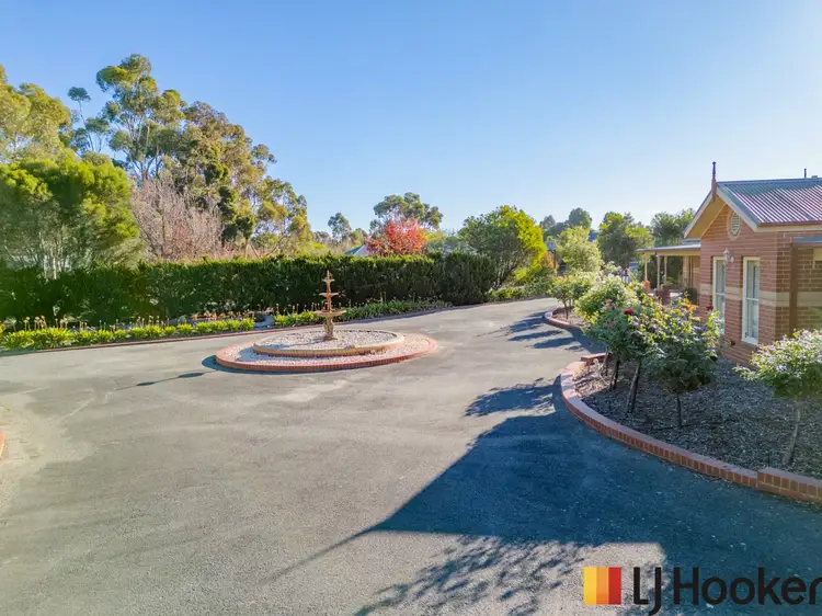 Seventh view of Homely house listing, 10 Rolling Meadows Drive, Sunbury VIC 3429