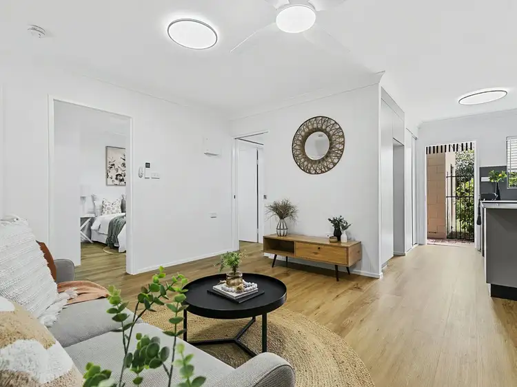 2/9 Veivers Close, Westcourt QLD 4870