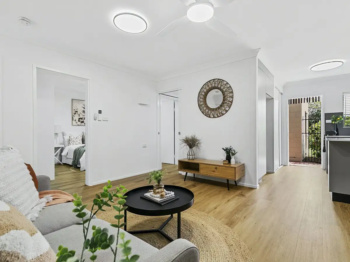 Main view of Homely unit listing, 2/9 Veivers Close, Westcourt QLD 4870
