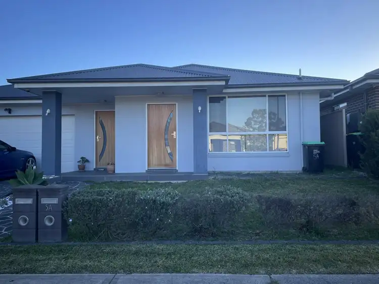 5A Wallara Green, Jordan Springs NSW 2747