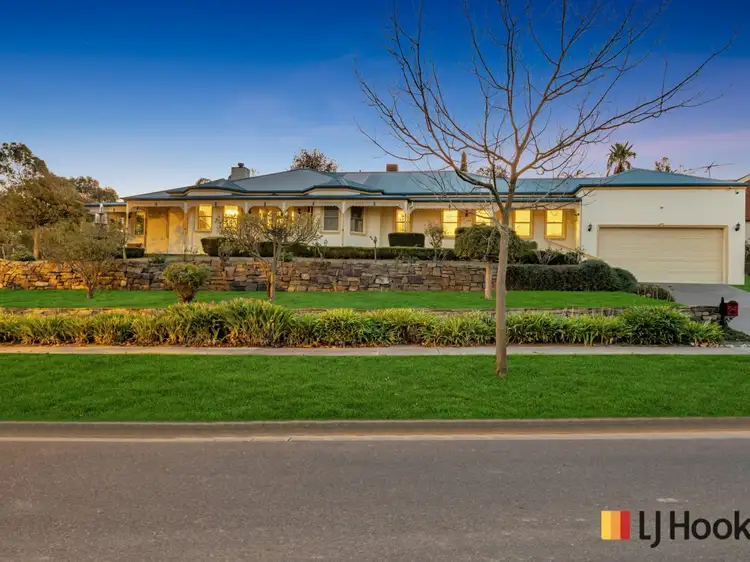 27 Canterbury Avenue, Sunbury VIC 3429