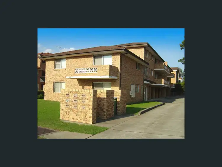 1/16 Bringelly road, Kingswood NSW 2747