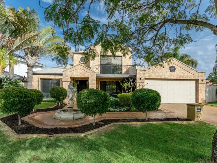 15 Sandringham Promenade, Canning Vale WA 6155