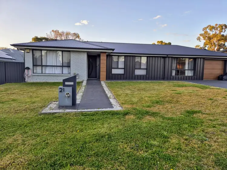 Main view of Homely house listing, 21 Titania Plce, Cranebrook NSW 2749
