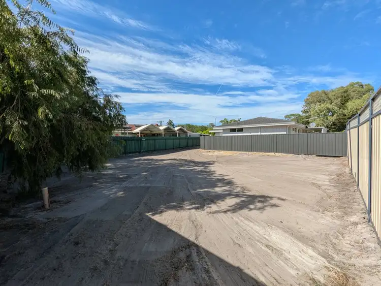 360B Spencer Road [On Slip Road], Thornlie WA 6108
