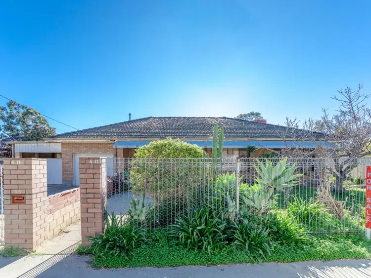 40 The Crescent, Maddington WA 6109