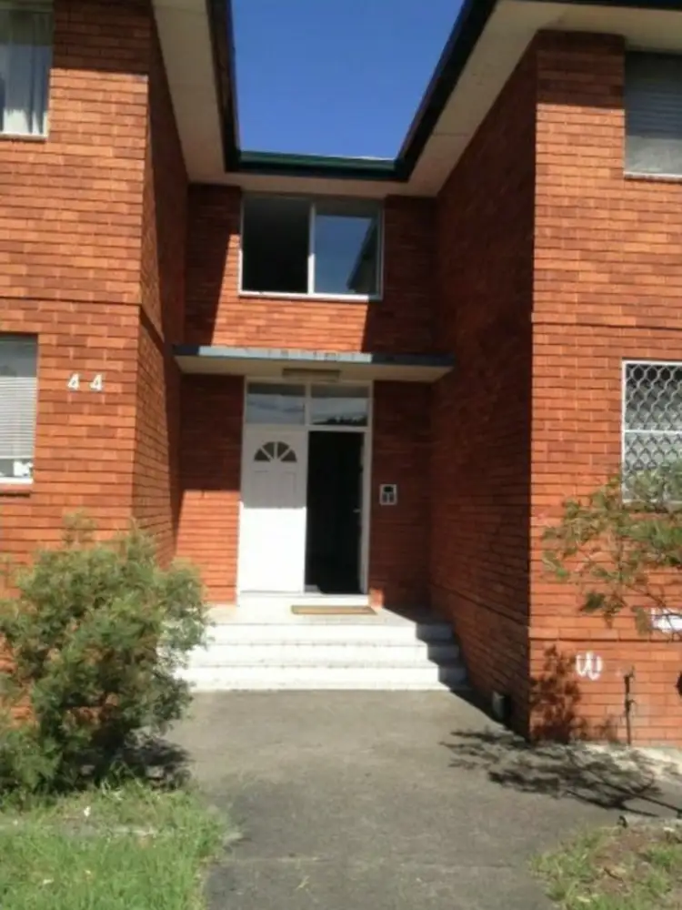 5 /44 McCourt Street