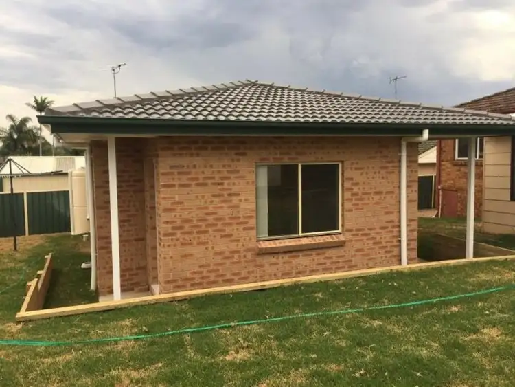 8A Christine Street