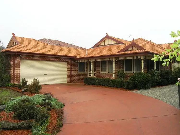 12 Karina Close, Croydon Hills VIC 3136