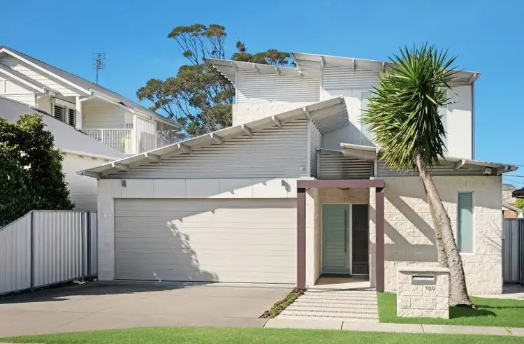 100 Ridge Street, Merewether NSW 2291