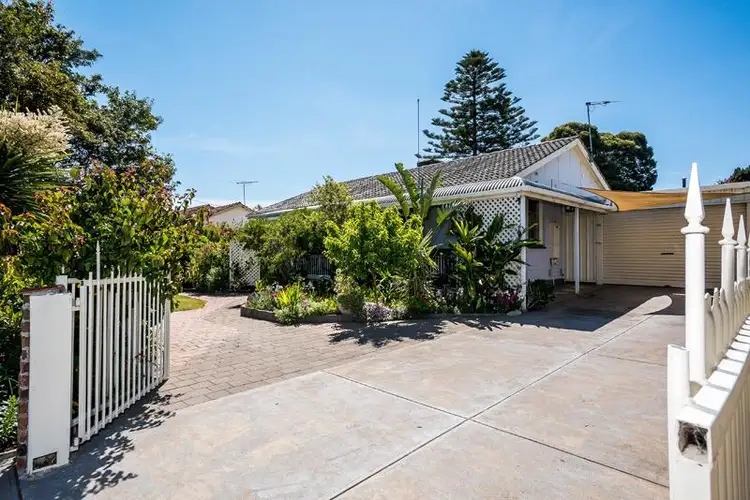 15 Quinn Street, Christie Downs SA 5164
