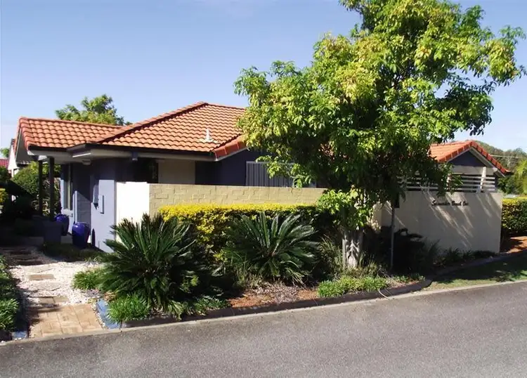 4 Seabreeze Court, Sandstone Point QLD 4511