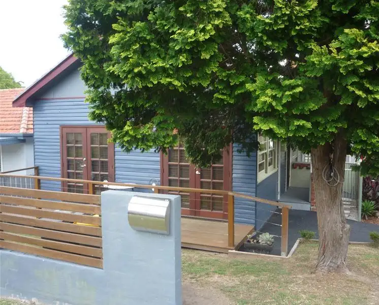 33 Kenibea Avenue, Kahibah NSW 2290