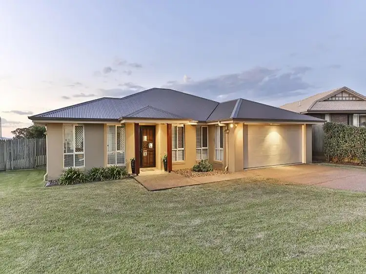 1 Leo Close, Highfields QLD 4352