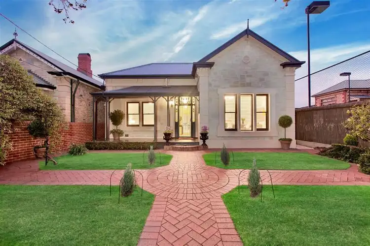 42 Fourth Avenue, St Peters SA 5069