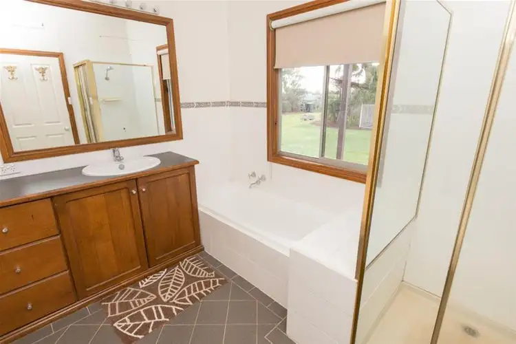 Seventh view of Homely house listing, 747 Walnut Avenue, Mildura VIC 3500