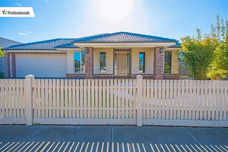 10 Marong Avenue, Eynesbury VIC 3338