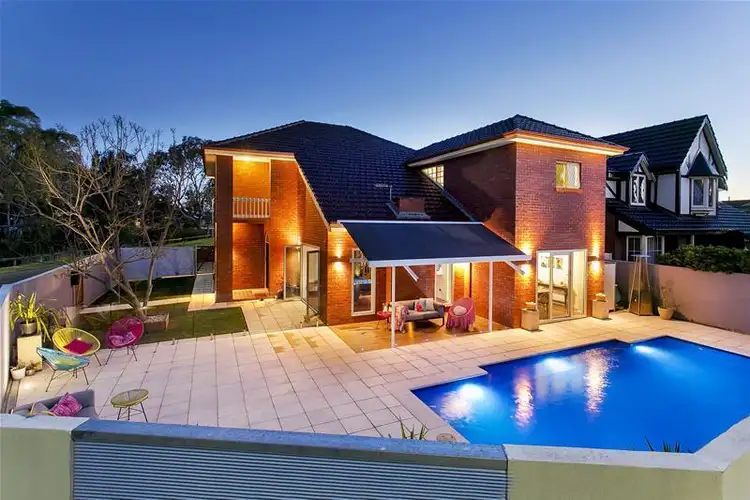 2 Sturt  Close, Grange SA 5022