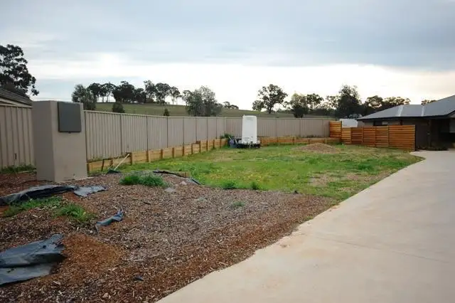 1/11 Birri Place, Glenfield Park NSW 2650