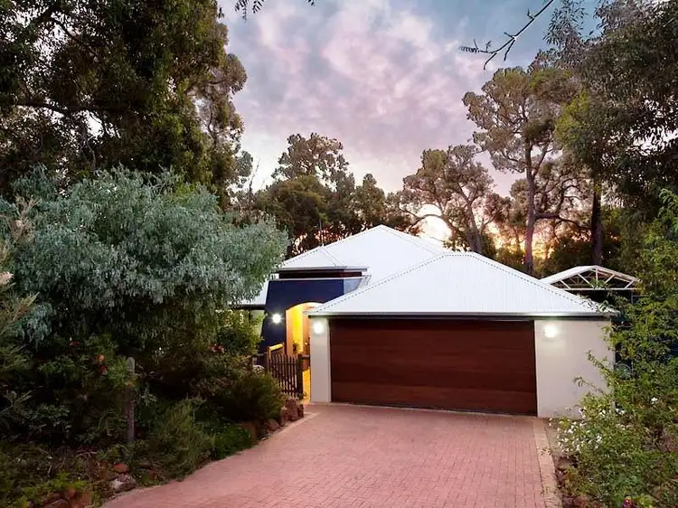 19 Kobus Heights, Roleystone WA 6111