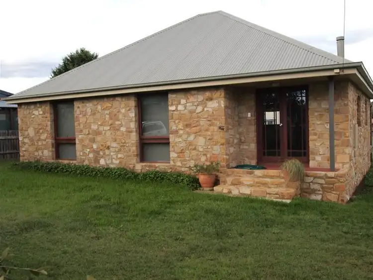 9 Mackay Street, Berridale NSW 2628
