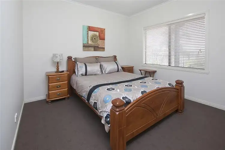 Fourth view of Homely house listing, 2 Manorlane Place, Narre Warren North VIC 3804