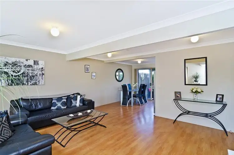 8/12 Bottlewood Court, Burleigh Waters QLD 4220