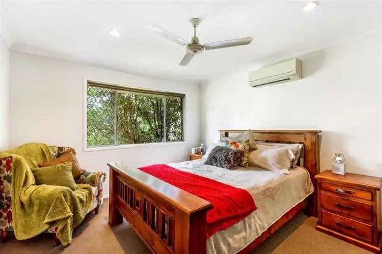 Sixth view of Homely house listing, 5 St Andrews Avenue, Isle Of Capri QLD 4217
