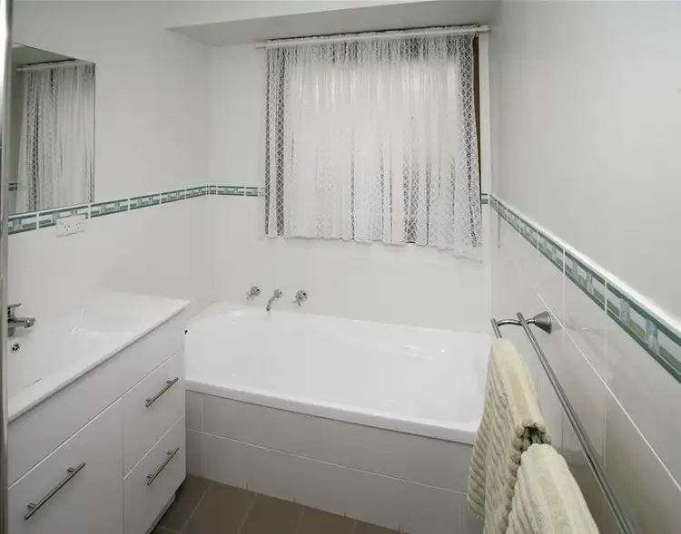 Seventh view of Homely house listing, 10 Lyons Crescent, Forest Hill NSW 2651