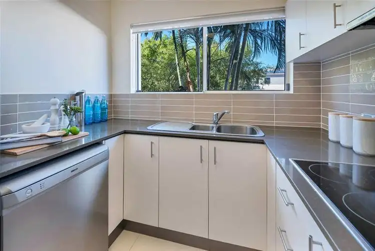 Fourth view of Homely apartment listing, 2/31 Mawarra Street, Chevron Island QLD 4217