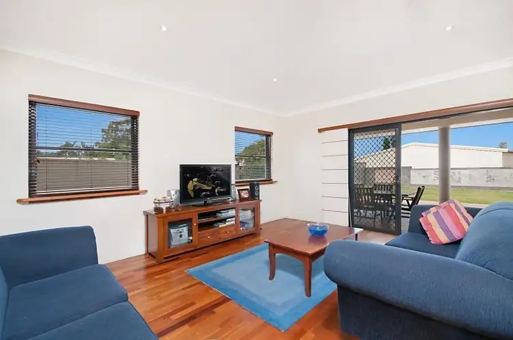 4 Investigators Place, Yamba NSW 2464