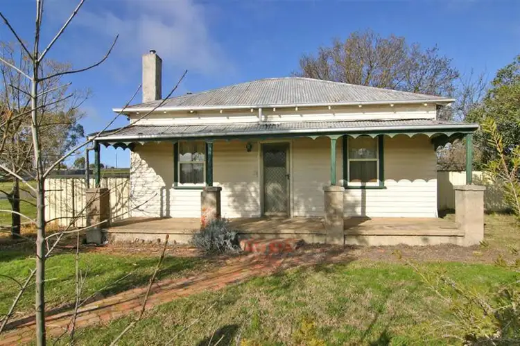 54 McLellan Street, Ararat VIC 3377
