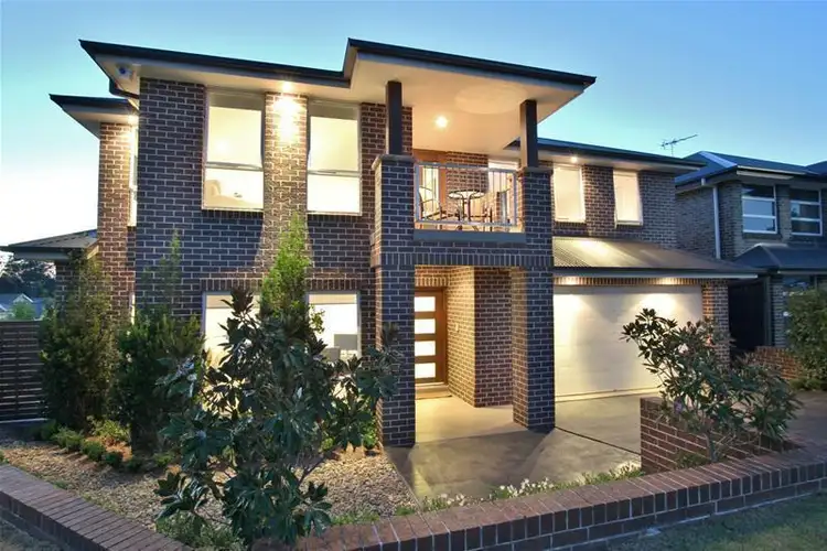 16 McLucas Circuit, Elderslie NSW 2570