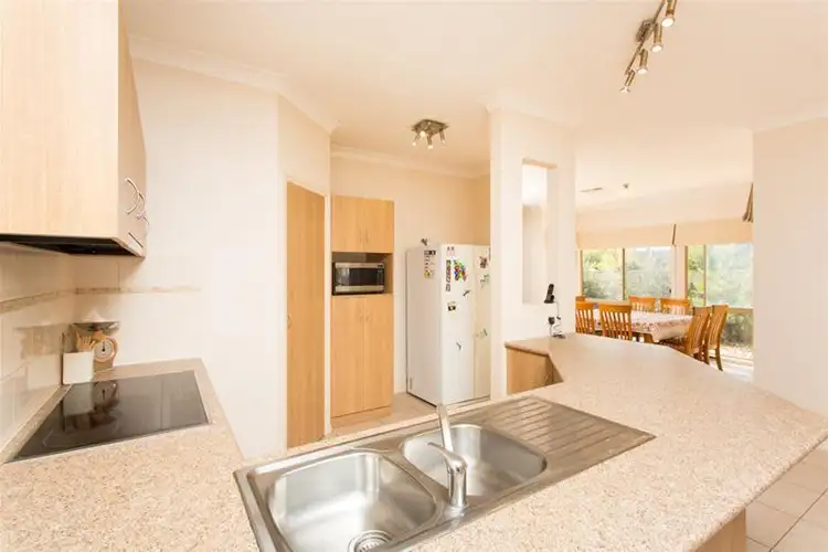 Fourth view of Homely house listing, 2 Oxley Court, Mildura VIC 3500