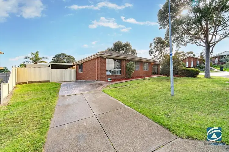 9 Wattle Close