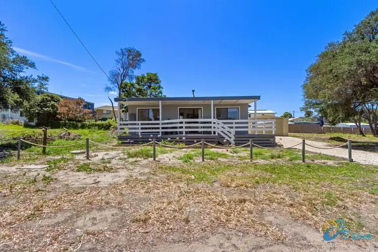 34 Cliff Street, Loch Sport VIC 3851