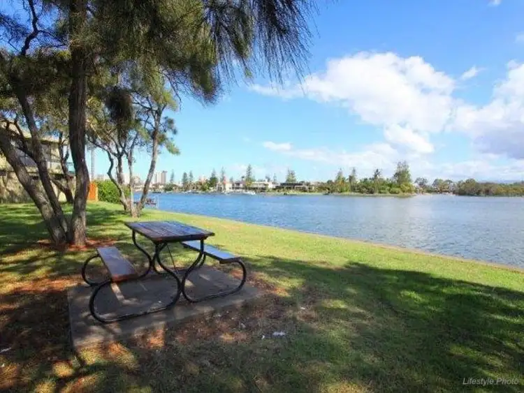4/19 Sunset Boulevard, Surfers Paradise QLD 4217