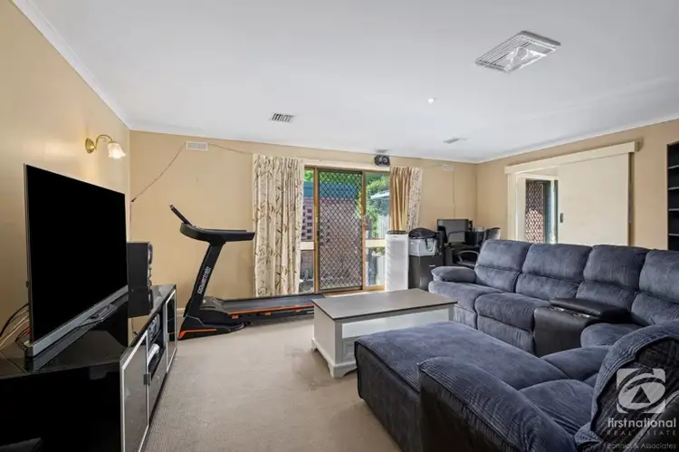 Fourth view of Homely house listing, 10 Amaroo Crescent, Wodonga VIC 3690