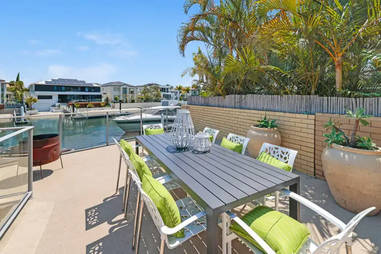 39 Admiralty Drive, Paradise Waters QLD 4217
