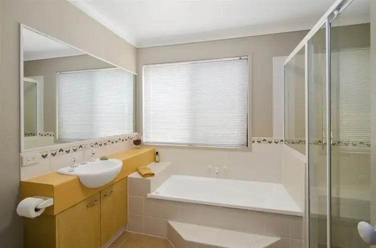 Sixth view of Homely townhouse listing, 2/16 Wuruma Court, Elanora QLD 4221
